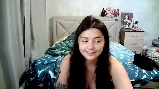 Snapshot of juliettkalen chatting on June 26, 3:44 am juliettkalen online show from June 26, 3:44 am