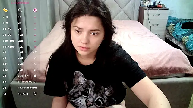 Snapshot of juliettkalen chatting on July 6, 2:30 am juliettkalen online show from July 6, 2:30 am