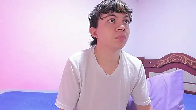 Snapshot of Lucaas_King chatting on December 20, 1:22 pm Lucaas King online show from December 20, 1:22 pm