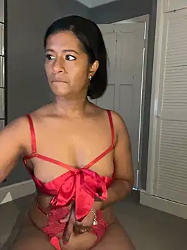 Snapshot of RoseMelanie chatting on February 2, 8:35 am RoseMelanie online show from February 2, 8:35 am