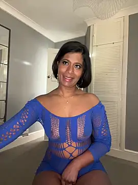 Snapshot of RoseMelanie chatting on February 28, 7:37 am RoseMelanie online show from February 28, 7:37 am
