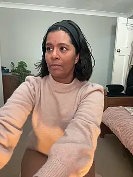 RoseMelanie online show from February 8, 8:34 pm