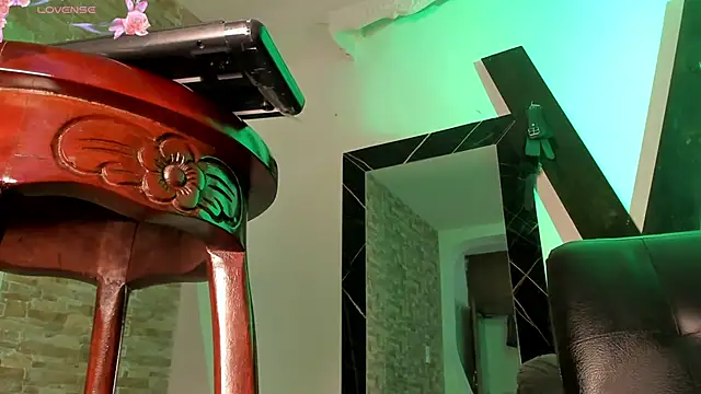 isabelsexysmile  online show from December 15, 12:29 am