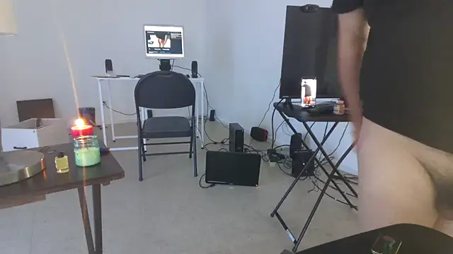 Peachestabby147 online show from October 26, 9:31 pm