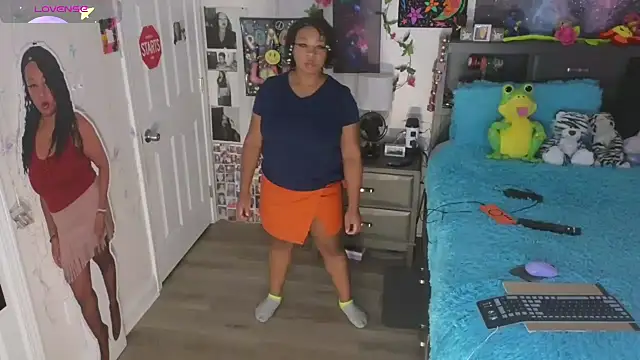 temptressbeauty24 online show from October 11, 3:17 am