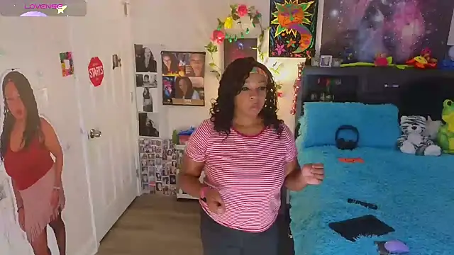 temptressbeauty24 online show from October 18, 9:04 pm