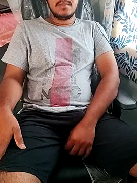 Snapshot of mrshine chatting on March 12, 5:57 am mrshine online show from March 12, 5:57 am