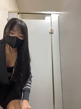 Asia-Lynn online show from December 4, 2:15 pm