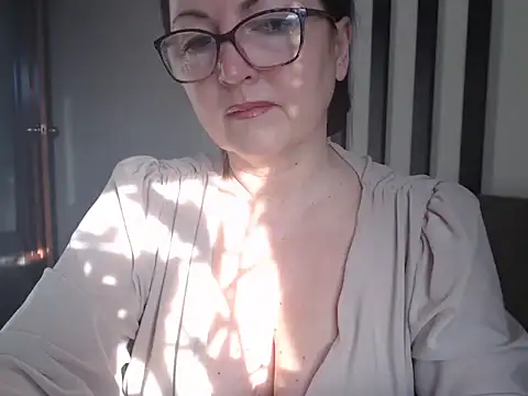 Alma44 online show from March 24, 5:01 am