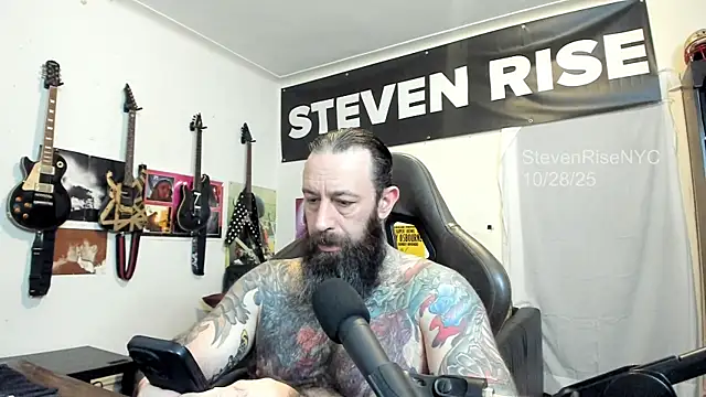 Snapshot of StevenRiseNYC chatting on October 29, 1:02 pm StevenRiseNYC online show from October 29, 1:02 pm
