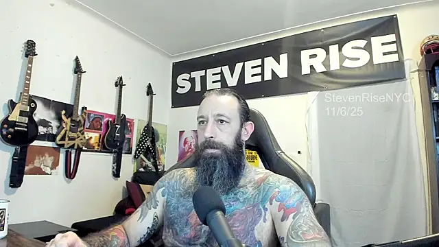 Snapshot of StevenRiseNYC chatting on November 6, 1:56 pm StevenRiseNYC online show from November 6, 1:56 pm