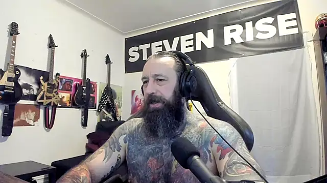 Snapshot of StevenRiseNYC chatting on November 8, 5:45 pm StevenRiseNYC online show from November 8, 5:45 pm