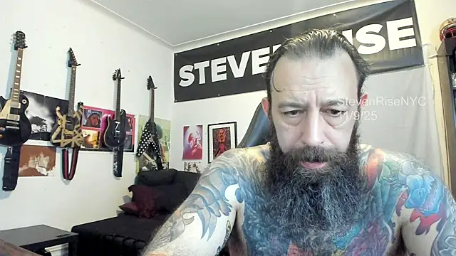 Snapshot of StevenRiseNYC chatting on November 9, 2:26 pm StevenRiseNYC online show from November 9, 2:26 pm