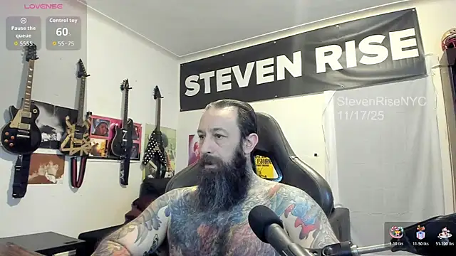 Snapshot of StevenRiseNYC chatting on November 17, 1:39 pm StevenRiseNYC online show from November 17, 1:39 pm