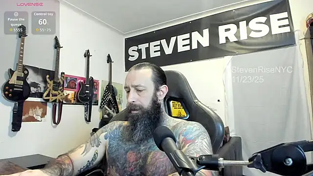 Snapshot of StevenRiseNYC chatting on November 23, 11:59 pm StevenRiseNYC online show from November 23, 11:59 pm