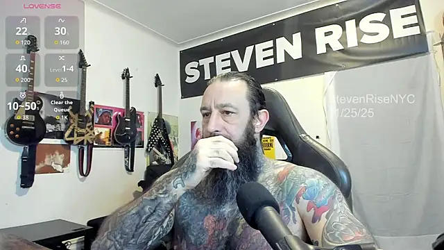 Snapshot of StevenRiseNYC chatting on November 25, 12:27 pm StevenRiseNYC online show from November 25, 12:27 pm