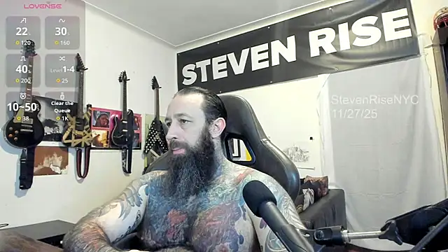 Snapshot of StevenRiseNYC chatting on November 28, 3:53 am StevenRiseNYC online show from November 28, 3:53 am