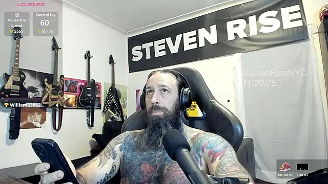 Snapshot of StevenRiseNYC chatting on November 30, 1:09 am StevenRiseNYC online show from November 30, 1:09 am