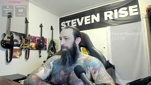 Snapshot of StevenRiseNYC chatting on December 1, 1:27 pm StevenRiseNYC online show from December 1, 1:27 pm