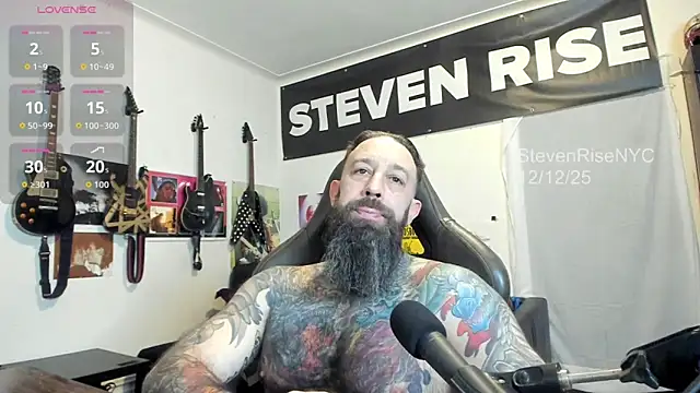 Snapshot of StevenRiseNYC chatting on December 13, 10:48 pm StevenRiseNYC online show from December 13, 10:48 pm