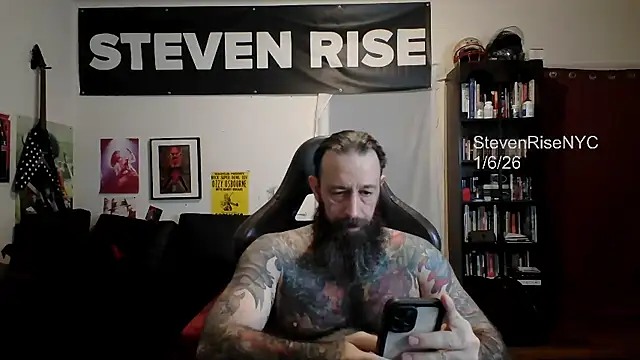 Snapshot of StevenRiseNYC chatting on January 7, 9:17 pm StevenRiseNYC online show from January 7, 9:17 pm