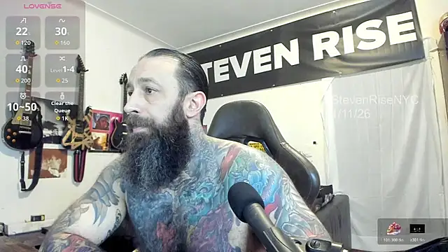 Snapshot of StevenRiseNYC chatting on January 11, 8:25 pm StevenRiseNYC online show from January 11, 8:25 pm