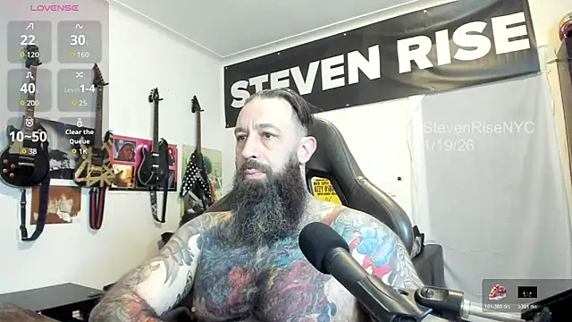 Snapshot of StevenRiseNYC chatting on January 19, 2:10 pm StevenRiseNYC online show from January 19, 2:10 pm