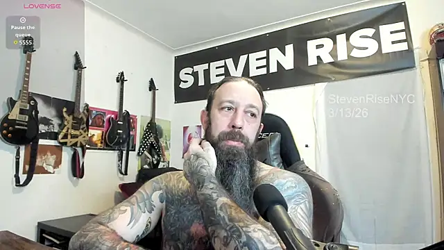 Snapshot of StevenRiseNYC chatting on March 13, 1:40 pm StevenRiseNYC online show from March 13, 1:40 pm