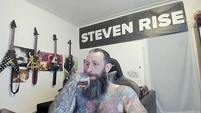 Snapshot of StevenRiseNYC chatting on May 5, 12:51 am StevenRiseNYC online show from May 5, 12:51 am