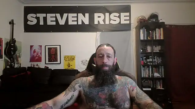 Snapshot of StevenRiseNYC chatting on May 6, 12:19 am StevenRiseNYC online show from May 6, 12:19 am