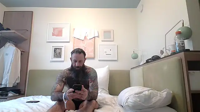 Snapshot of StevenRiseNYC chatting on May 11, 11:05 am StevenRiseNYC online show from May 11, 11:05 am