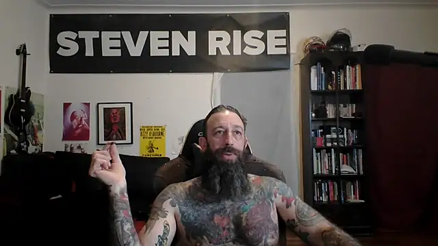 Snapshot of StevenRiseNYC chatting on May 15, 1:12 am StevenRiseNYC online show from May 15, 1:12 am