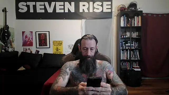 Snapshot of StevenRiseNYC chatting on June 2, 12:18 pm StevenRiseNYC online show from June 2, 12:18 pm