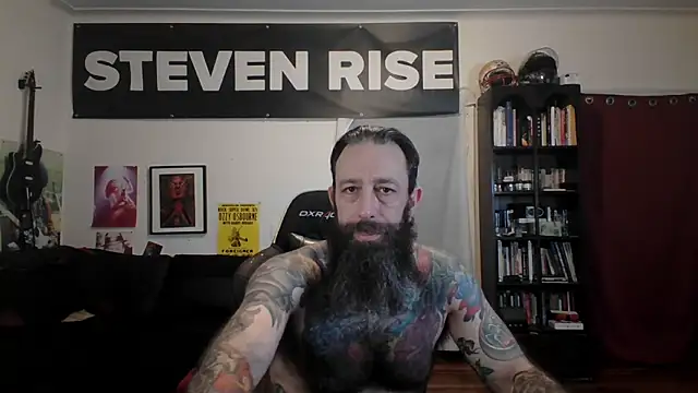 Snapshot of StevenRiseNYC chatting on June 8, 10:59 am StevenRiseNYC online show from June 8, 10:59 am
