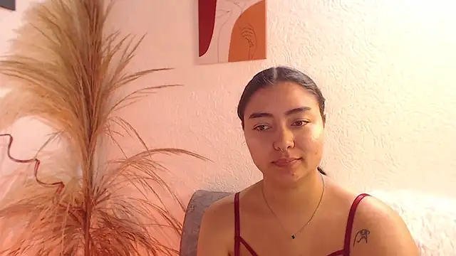  Kim  M online show from April 18, 2:43 pm