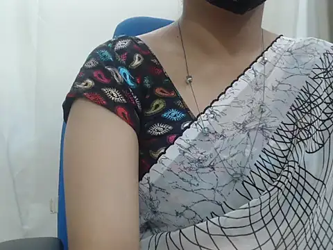 Lovely Siri 23 online show from November 13, 1:37 am