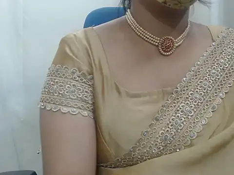 Lovely Siri 23 online show from November 18, 7:35 am