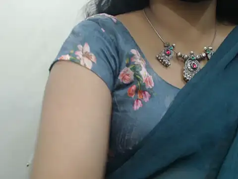 Lovely Siri 23 online show from June 16, 4:42 pm
