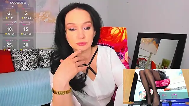 Sofia Ford online show from April 21, 1:17 pm