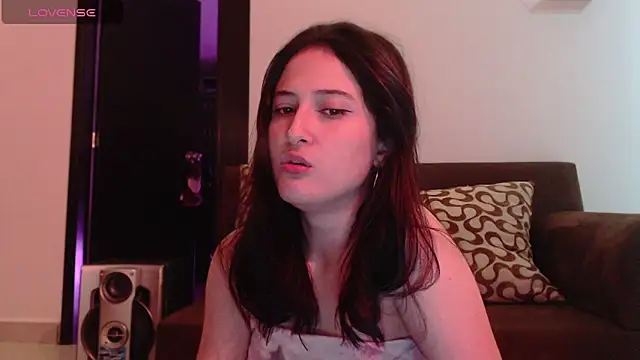 Snapshot of AlissonnFoxx chatting on January 16, 2:51 am AlissonnFoxx online show from January 16, 2:51 am