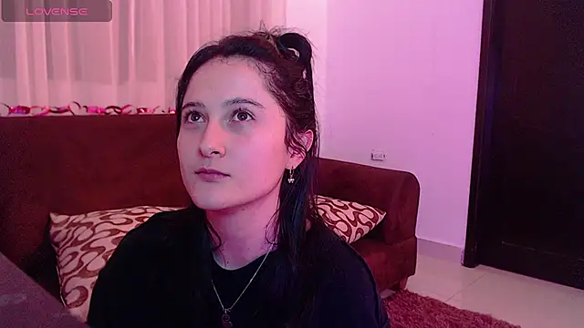 Snapshot of AlissonnFoxx chatting on February 27, 4:20 am AlissonnFoxx online show from February 27, 4:20 am