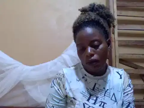 sweetbabra1 online show from March 18, 5:09 am