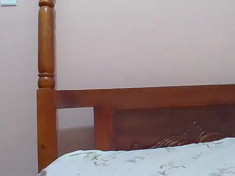 sweetbabra1 online show from April 14, 5:46 am