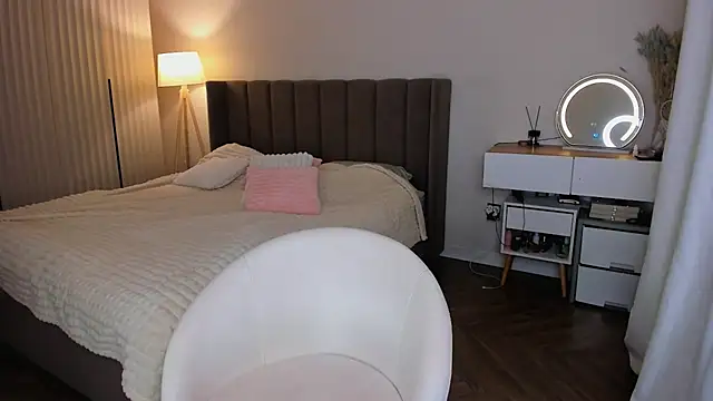 Snapshot of Anni__cute chatting on June 18, 11:14 am Anni cute online show from June 18, 11:14 am