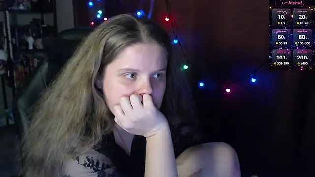 so cute777 online show from April 19, 6:10 pm