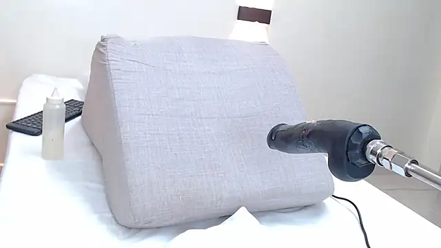  julyy  online show from March 14, 1:37 am