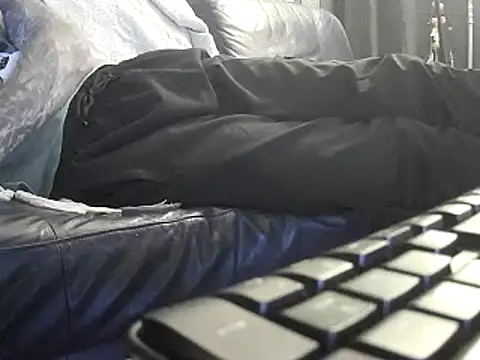 Snapshot of PIercingBoy38 chatting on January 11, 6:44 pm PIercingBoy38 online show from January 11, 6:44 pm