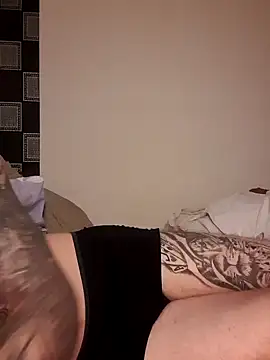 Snapshot of PIercingBoy38 chatting on January 22, 12:48 am PIercingBoy38 online show from January 22, 12:48 am