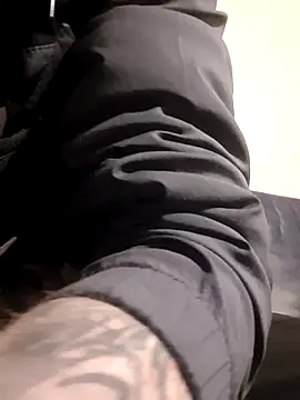 Snapshot of PIercingBoy38 chatting on February 16, 1:14 am PIercingBoy38 online show from February 16, 1:14 am