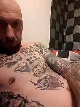 Snapshot of PIercingBoy38 chatting on March 9, 10:08 pm PIercingBoy38 online show from March 9, 10:08 pm